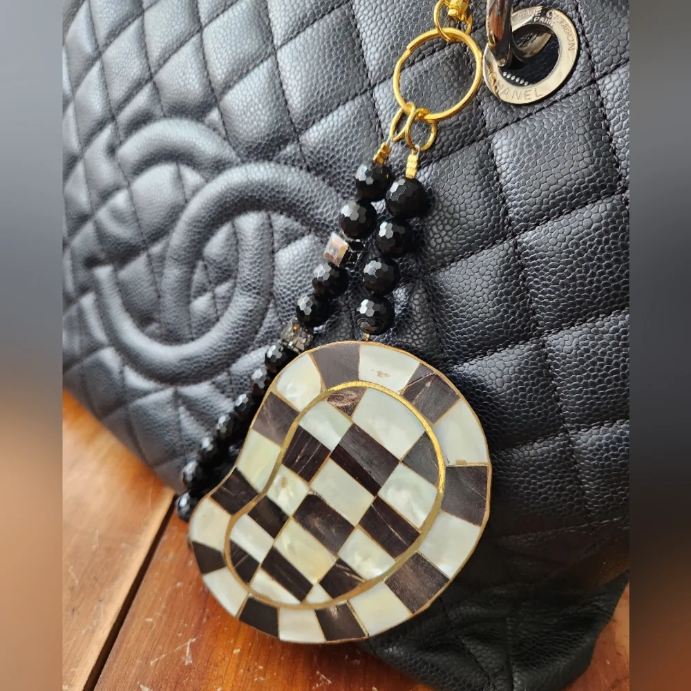 🦪Mother Of Pearl, Chrystals Checkered Pendant Bag Charm w/Goldtone Hardware - Picture 2 of 16